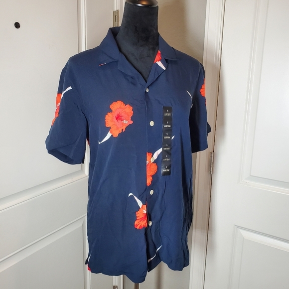 NWT BANANA REPUBLIC Men's Standard Fit Rayon Vacation Shirt Size Small Blue - Picture 10 of 16